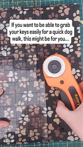 🐾 Handmade with love for dog lovers! Watch me create this paw print wristlet keyring – perfect for walks and keeping your hands free. 🐶🖐️ I sell these through my small business, and they’re available in tons of fun designs in my Etsy shop! ✂️🧵 Check it out and support handmade! 💛 #DogMumEssentials #WristletKeyring #PawPrintStyle #EtsySeller #SmallBusiness #DogWalkGear #HandmadeWithLove #dogowner #dogwalker #sewing #sewingfun #seeingbusiness #sewingreel #seeingpattern #sewinginspiration #sew