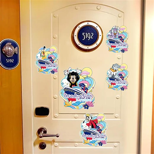 Personalized Mickey and Friends Disney Graduation Cruise Magnet/Disney Family Cruise Ship Stateroom Door/Gift Graduate/Disney Grad OIQX01
