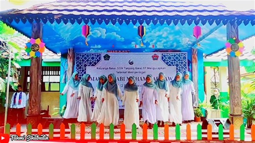 Tari Kreasi Islami - Ya Hanana Dance Performance