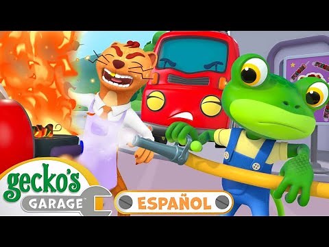 Fuego en el taller | Garaje de Gecko | Carros para niños | Vídeos educativos