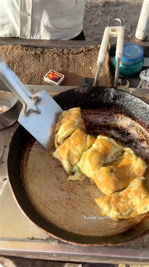 Street food omelet that's actually simple to make #tutorial #foodhack #shorts