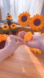 59K views · 1.1K reactions | #pipecleanerflowerstutorial #tutorial #handmade #diy #diycraft #kerajinantangan #jualkawatbulumercy #pipecleaners Kawat bulu mercy juga ready gaaes.... Polos 16.000/50 btg dan 9.000/25 btg Glitter 16.000/50 btgdan 10.000/25 btg Pjg-/+ 30 cm Bisa dipesan disini https://shopee.co.id/prilyaolshop Atau pesan via wa.me/6282135971721 Atau 081211212566 | Pri L ya Agustina | Facebook