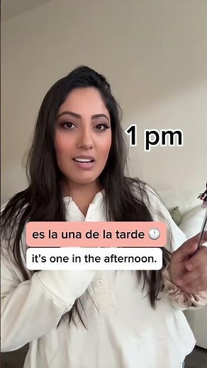 Telling time in Spanish - Learn the simple patterns and start sounding natural today #SpanishLesson