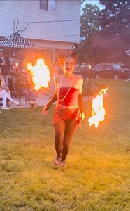 Be a torch in the darkness so others may find their way #fire #firedance #hoopdance #Ignite #gratefulhoopmama #gratefulhoopers #bluecrowtalent #firestaff #firehoop #firepoi #palmtorches #split #fb #reels #fyp #performer #reggae | Grateful Hoop Mama