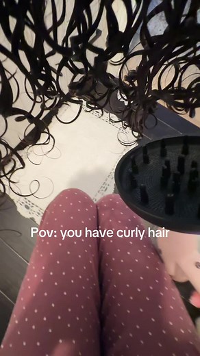Curly Hair Diffusing Techniques: A Complete Guide