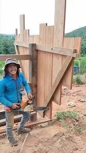 20K views · 39 reactions | Trabalhador mostrando como usar a serra tico-tico! #viralreelschallenge #superreels #curiosidades #construction #reaction #reactionvideo #concret #dicas #react #wood | Jeferson Santos | Facebook