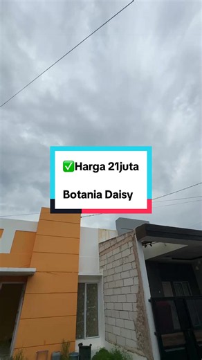 Disewa cepat‼️ Rumah BOTANIA DAISY - Batam Center ✅Harga 21juta nego Spesifikasi : - 1 Lantai - Tipe 42/75m2 - 2 Kamar Tidur - 1 Kamar Mandi - Hadap timur laut - SHGB 2035 Lokasi ✅3 menit ke Pasar Botania ✅3 menit ke Sekolah Negeri Property Damai Sejahtera - Real Estate PDS PROPERTY BATAM ☎️0853-7551-1650 / Stiven Chua #botania
