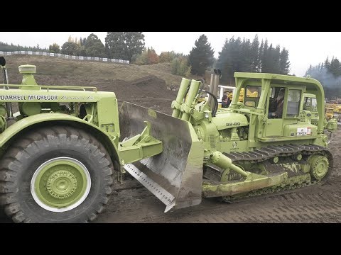 Detroit Powered Terex 82-80 Bulldozer Pushing Scrapers