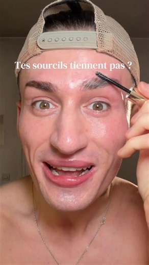 Tommy Pierre | Si tu plaques tes SOURCILS comme ça, c’est normal que ça tienne pas 😭❌ Le secret : enlever l’excès de crème, la bonne formule, et surtout... | Instagram