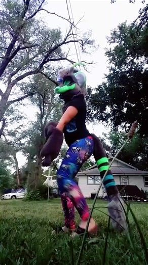 Bounce it. #fursuit #furry #TwoOptions #UnitedWeDance #alien #BeatsDaisyChallenge #SummerProject