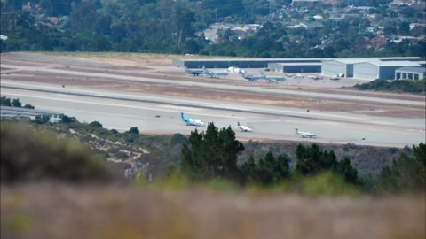 Over 500 private jets leave Monterey Regional Airport after Car Week