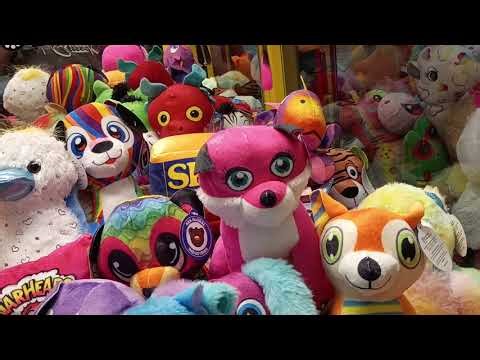 Toy Soldier Claw Machine at Silver Dollar Lanes