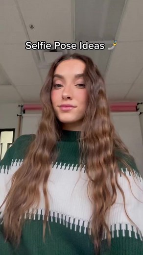 1.6M views · 28K reactions | Selfie pose ideas 盧 Here are 4 cute poses to try next time you go to take some selfies! #selfie #pose #poseinspo #poseideas #selfiepose #easy #cuteposes #outfitideas #outfitinspo #styleinspo Wearing the ‘Reign Mock Neck Sweater’  | American Threads | Facebook