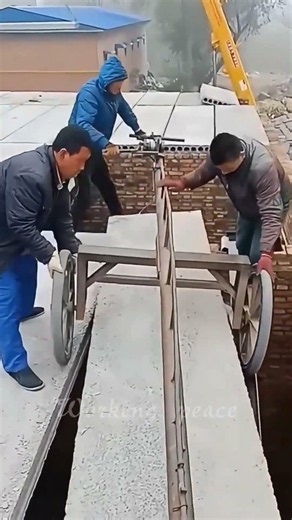 Roofs with prefabricated slabs: installation on a flat building