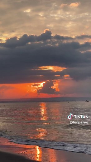 Sunset Pantai: Menyaksikan Keindahan Senja di Laut