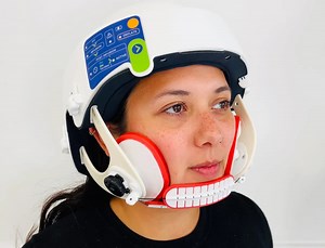 New Helmet Could End Cancer Patients’ Hair Loss from Chemo