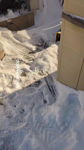 back to the drawing board. the auger and drivetrain need some work but then my Lego snow blower should be ready #bric_workshop #bricworkshop