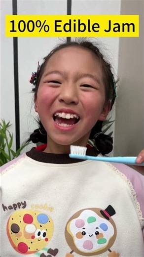 "It looks like toothpaste, but it's delicious jam! 🍓😋 #CreativeFood #Shorts"