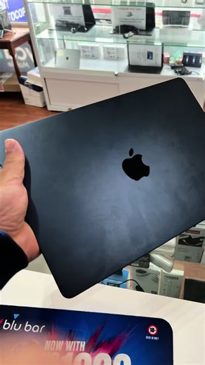 Reemplazo de pantalla MacBook M1 A2681: ¡Vea la transformación!