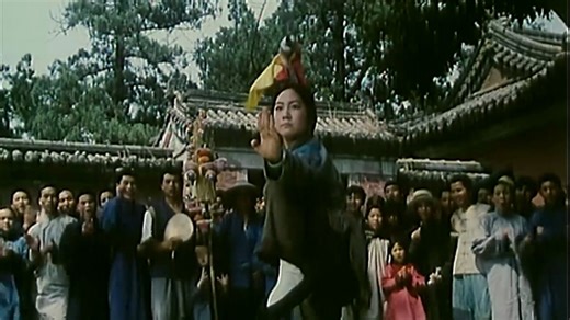 戈春艳在电影《武林志》（1983年）里的精彩片段！饰演女主角郝莲芝，将八卦掌的灵活多变表现的淋漓尽致！