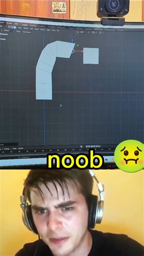 noob vs Pro artist in a Blender tutorial 🤑#3danimation #shortsfeed #blender #noob