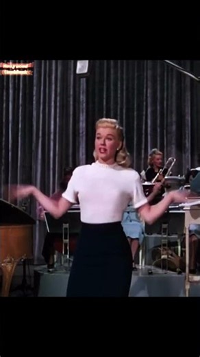 This 1949 Doris Day Performance Still Feels Magical! ✨🎶 #hollywoodflashback