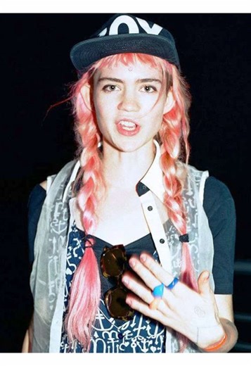 Grimes - Oblivion: A Mesmerizing Music Video Experience