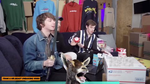 Screaming Goat Button | The Original Goat Scream | Screaming Goat Desk Toy Talking Button with a Funny Goat Scream | Gag Gifts for Men and Women