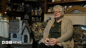 Hoarding: 'I was sleeping in a bed covered in boxes'