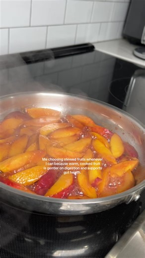 Benefits of Stewed Fruits 🍎🍐 1. Easier to digest Cooking fruit breaks down tough fibers, making it gentler on the gut, especially helpful if you deal with bloating, IBS-type symptoms, or sluggish digestion. 2. Supports gut healing Warm, cooked fruit is less irritating to the digestive lining and can help calm an inflamed gut. 3. Better nutrient absorption Stewing makes certain nutrients more bioavailable, so your body can absorb them more efficiently. 4. Naturally supports regularity The solub