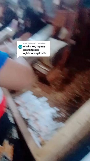 Cigarette Rolling Techniques in a Workshop Setting