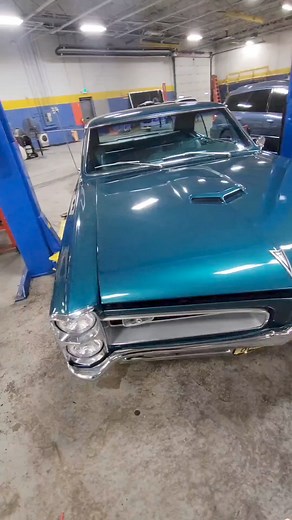 Leading Edge installing one of our Top End Power Packages David bought one of our Top End Power Packages that included our “Butler Built” to order Edelbrock heads, portmatched intake, custom Butler / COMP cam, and everything else needed to top off his shortblock! Leading Edge is the shop doing the assembly and engine install into David’s 1966 GTO. Here’s a link to our Top End Packages: https://butlerperformance.com/c-1404464-cylinder-heads-top-end-kits-top-end-power-packages-butler-edlebrock-top