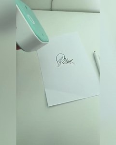 320 reactions · 45 shares | ✨⭐️ BEST SELLER ⭐️✨ Această mini-imprimantă portabilă imprimă imagini și notițe de pe telefon în câteva secunde! ✅ nu are nevoie de cerneală 炙 1 rolă de hârtie inclusă  https://top.frilla.ro/miniprint/t2/v1/lp3?sp=7789i007 | Frilla | Facebook