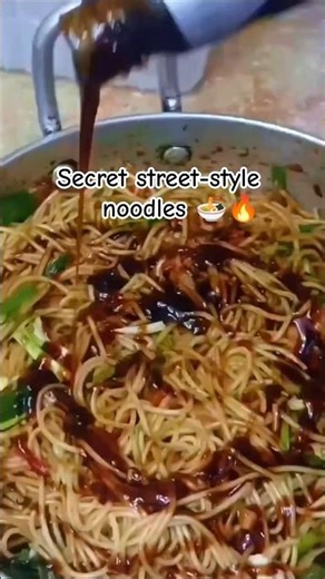 Juicy Spicy Hakka Noodles 🍜🔥 Better than restaurant! #shorts #hakkanoodles #chickenrecipe”