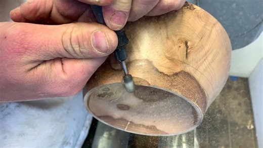 Woodturning - The Apple Burl