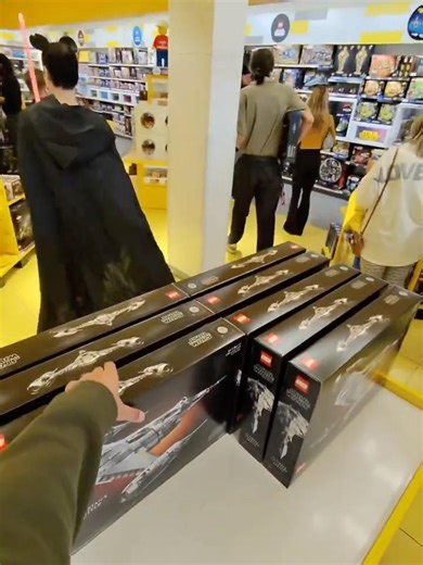 May 1st… LEGO Store Run