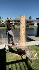 11K views · 526 reactions | New palm tiki I carved today from a tree hit by hurricane Beryl | Della Meredith Chainsaw Carvings | Facebook