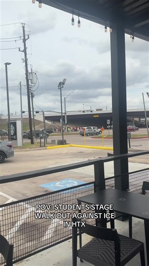 I WITNESSED STUDENTS ICE PROTEST WALK OUT TODAY… JERSEY VILLAGE HIGH SCHOOL #fyp #iceprotest #walkout #jerseyvillagetx