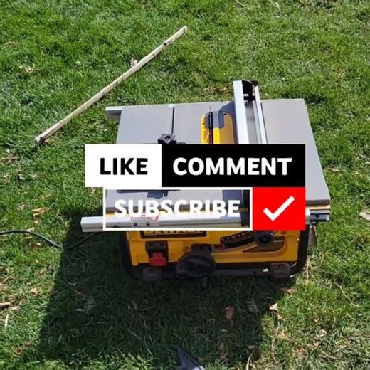 Dewalt Compact plugin table saw