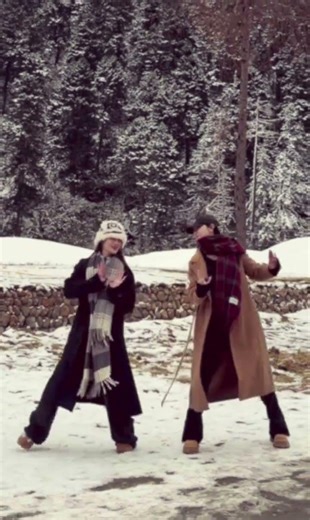 What Time Is It There Now? | Tiger Huang #dance cover