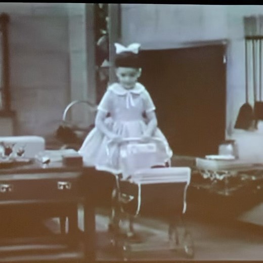 Going way back… remember when dolls were a dollar or two with a couple of cereal tops? #thosewerethedays #iwaslindawilliams #dannythomasshow #doll #posttoasties #cereal | Angela Cartwright Studio