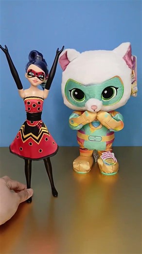 Super kitties Dancing Bitsy and transforming miraculous ladybug