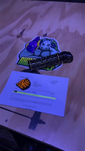 Shout out to Troy 👊 This one’s dialed in — Nori Roll with the custom dry side, Euro brace edition, fully articulating, flexible, and built so you can actually see your fish while they eat 🐟🔥 No gimmicks. Just smart design that works. Clean feed. Happy fish. Zero mess. Ditch the bricks and clips get yourself a Nori Roll! 👇👇 Who’s running a Euro-braced tank? Who needs a custom setup? #NoriRoll #ReefTank #SaltwaterAquarium #ReefSafe #3DPrinted AquariumFeeding ReefFish MarineAquarium CustomReef