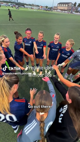 Pregame with our 08 at the @Girls Academy Playoffs