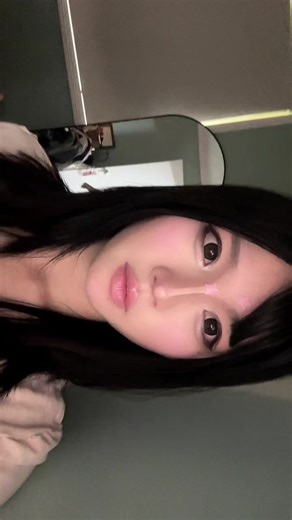 Create a Living Doll Makeup Look Tutorial