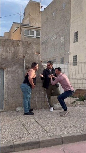 ✅The robbery alarm 😂😂😂 #marianoypunto #humor #comedy #jokes