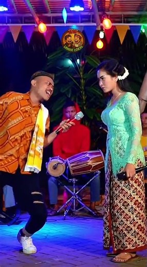 Battle Maut! Dangdut Betawi vs Campursari Jawa Absurd