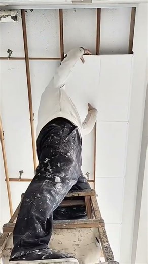 install the ceiling properly and firmly#machine #interiordesign