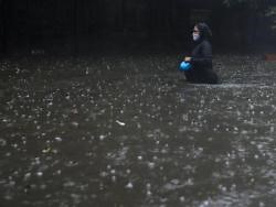 India braces for powerful cyclone amid deadly virus surge
