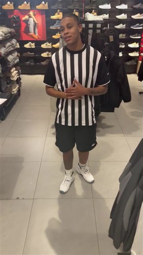 donjuan (@tripoutdonjuan)’s video of stud earrings